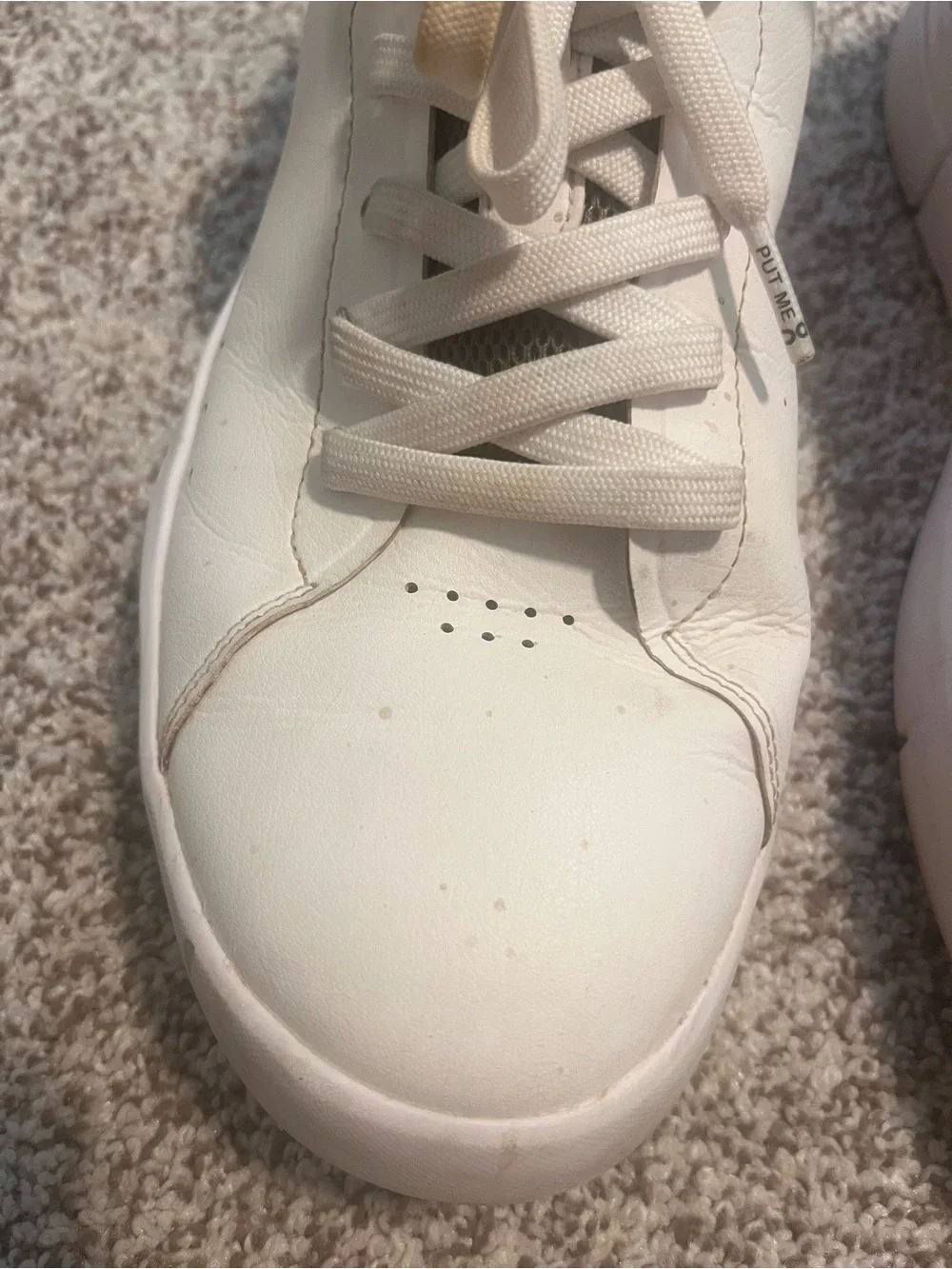 On The Roger Advantage Men’s Size 11 White Olive CloudTec Sneakers